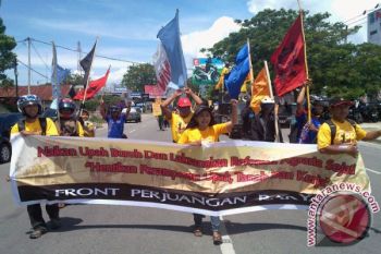 Unjuk Rasa Buruh Minta Naikkan Upah