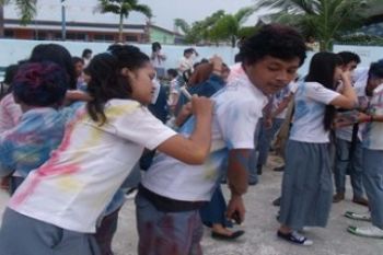 Rayakan Kelulusan/Rusdianto