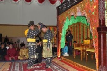 Bupati Natuna Dianugerahi Gelar "Setia Amanah"