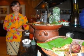 Aston Manado tampilkan menu makanan khas Jawa 