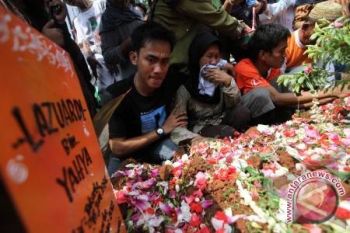 Persija santuni keluarga korban suporter