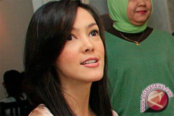 Cathy Sharon laporkan penyebar isu prostitusi "online"