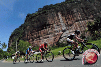 Pebalap TDS 2012 bersaing di etape terpanjang 