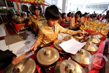 29 kelompok karawitan menggelar "24 jam menabuh" 