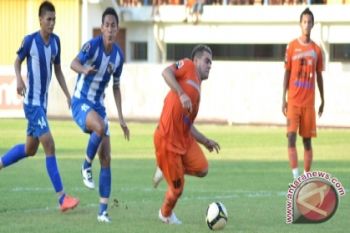 Persisam Tekuk PSPS  2-1