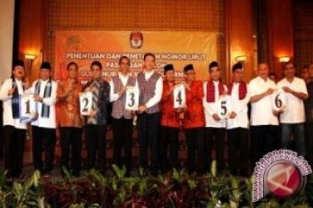 Menanti janji yang tak kunjung ditepati 