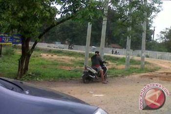 Polisi Berjaga di Kantor BPN Kota Bandarlampung