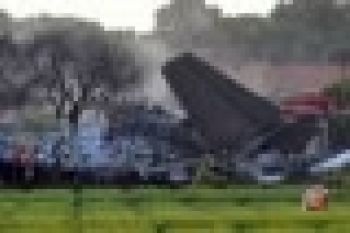 Pesawat latih jatuh di persawahan di Cilacap