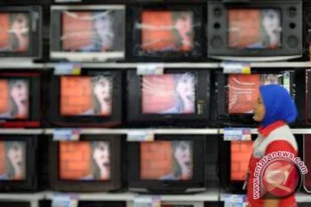Sering nonton televisi buat otak lemah 