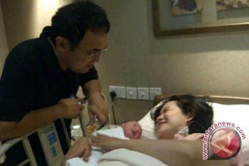 Wali Kota Palembang dikaruniai putri cantik 