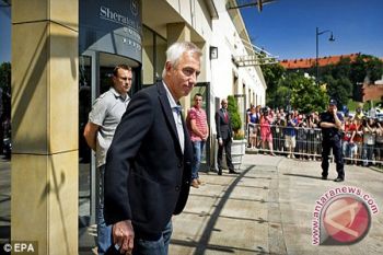 Van Marwijk Sebagai Pelatih Hamburg