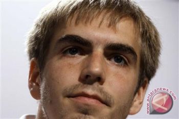 Philipp Lahm akui tim Jerman "tidak cukup pintar" 
