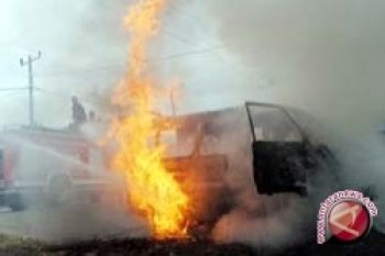 Angkot terbakar enam orang terluka di Bogor