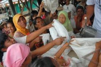 Jatah Berkurang, Penyaluran Raskin Tetap Lancar