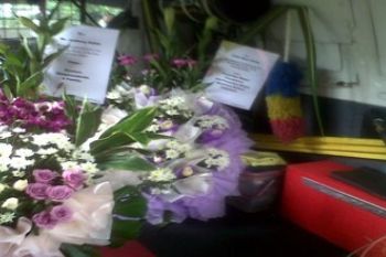 Karangan Bunga Sudono Salim Mulai Berdatangan 
