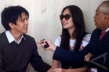 Ariel Keluar Dengan Mobil Rutan