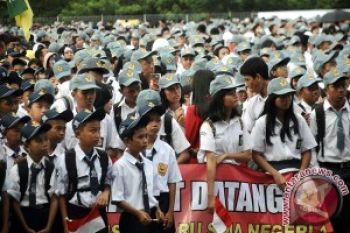 Siswa Baru Gelar "Susuci Niat"
