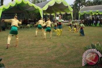 TARI SI PUJUNG MENJADI BATU