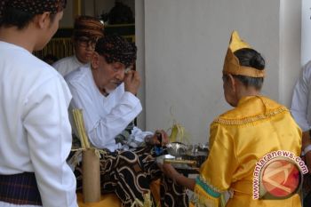 Kesultanan Gelar Prosesi Beluluh 