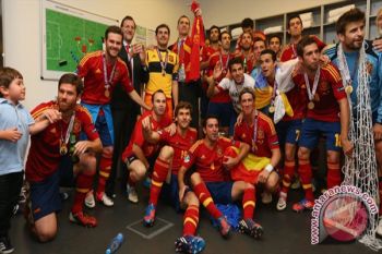 Bendera Spanyol Berkibar