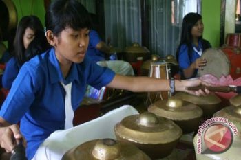 Langgam Jawa penawar nyeri ibu melahirkan