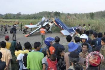  Pesawat Regu Pemadam Jatuh Di AS         
