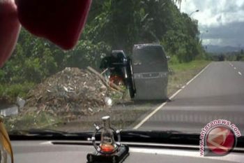 Buang sampah di ring road, tertangkap kamera
