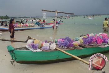 Wisata Pantai Lampung Padat Pengunjung