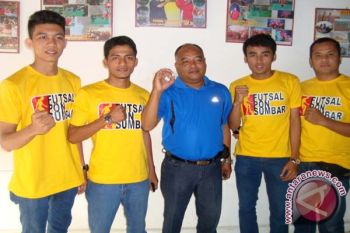 Target tim futsal Sumbar masuk final  