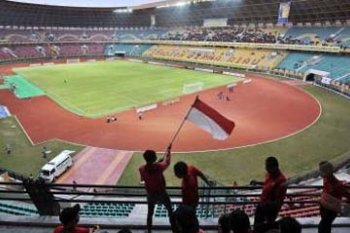 STADION UNTUK PON 2012