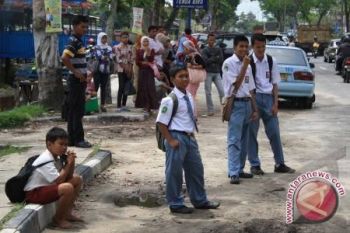 Penumpang Lubuklinggau-Bengkulu terlantar