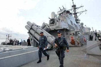 KAPAL AS MERAPAT DI BALI