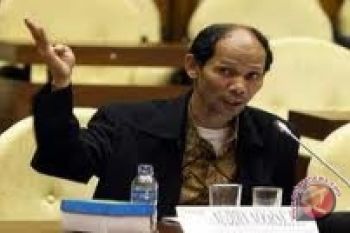 Pengamat : Pemerintah harus kendalikan konsumsi masyarakat