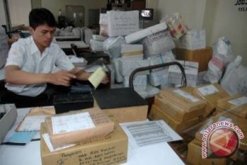 Lancar aktivitas perusahaan jasa pengiriman paket Palembang-Jakarta 