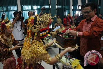 Menakertrans sambut penetepan Perpres Hari Buruh Libur