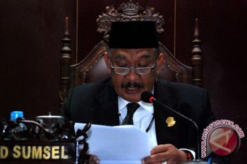 Empat pasangan Cagub paparkan visi misi