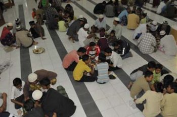UMAT ISLAM MEGIBUNG