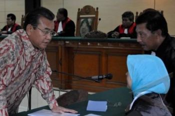 Untung Wiyono Divonis Bersalah Gunakan Ijazah Palsu