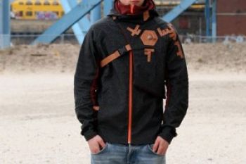 Jaket Anti-Polusi Udara "Made In" Belanda