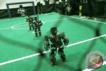 ITS Juara Kontes Robot Indonesia Tingkat Nasional 2012