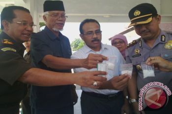 Pamer Narkoba