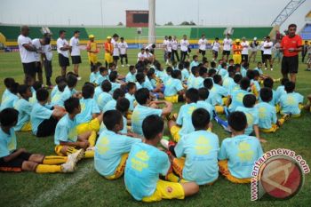 Coaching clinic bintang ISL