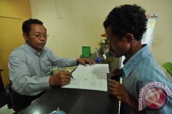 MELAYANI PESERTA JAMSOSTEK