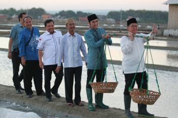 Demokrat Dorong Pemerintah Lebih Perhatikan Petani Garam