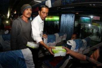 SAHUR BARENG PEMUDIK