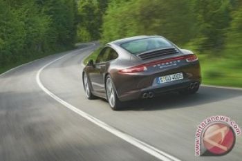 Porsche Carrera 4 S Diperkenalkan Bulan Depan