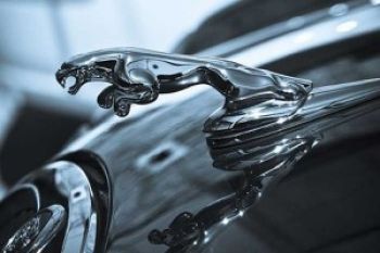 CIMB Niaga Sediakan Kredit Mobil Mewah Jaguar