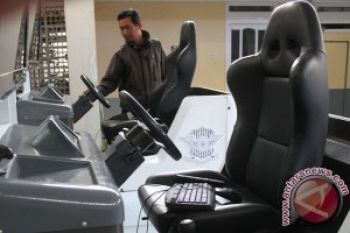 Polri Tahan Empat Tersangka Kasus Simulator 