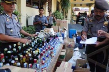 Ribuan Botol Minuman Keras Disita