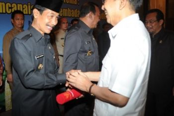 PARIWARA 2 TAHUN KEPEMIMPINAN BUPATI MUZNI ZAKARIA DAN WAKIL BUPATI ABDUL RAHMAN